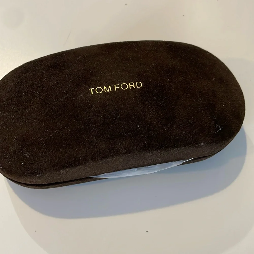 New‎ Authentic Tom Ford  case
